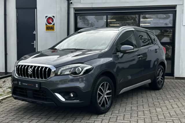 Suzuki SX4 (2017) thumbnail 1