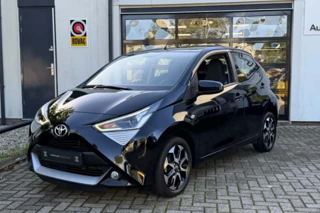 Toyota Aygo (2020) thumbnail 1