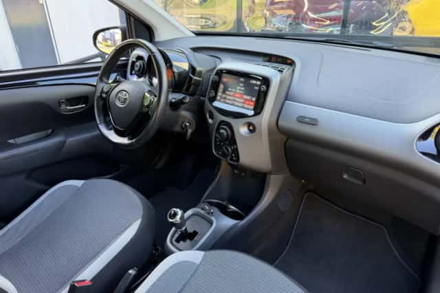 Toyota Aygo (2020) thumbnail 3