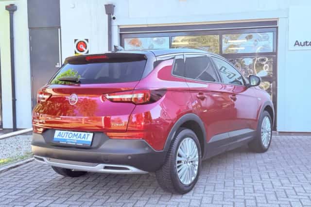 Opel Grandland (2019) thumbnail 2