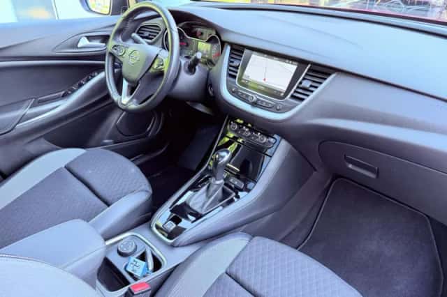 Opel Grandland (2019) thumbnail 3