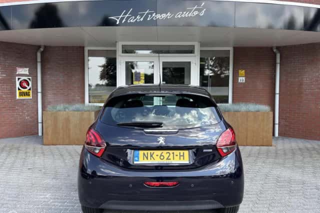 Peugeot 208 (2017) thumbnail 3