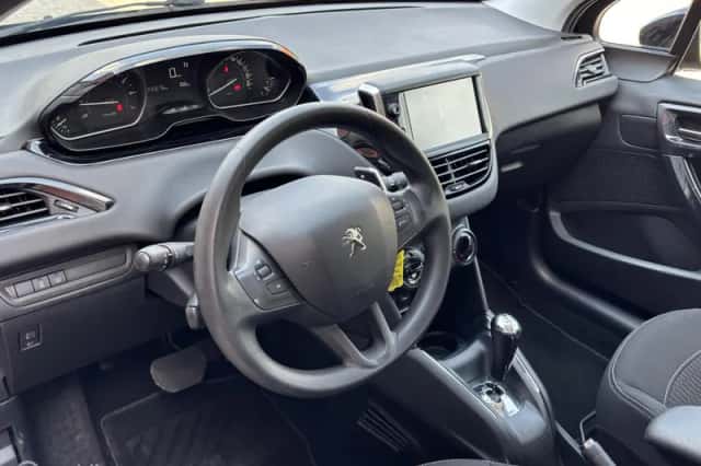 Peugeot 208 (2017) thumbnail 6
