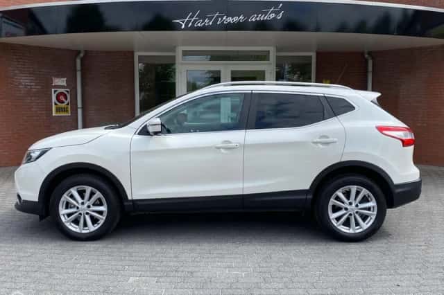 Nissan Qashqai (2017) thumbnail 2