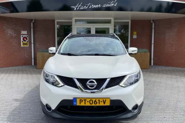 Nissan Qashqai (2017) thumbnail 5