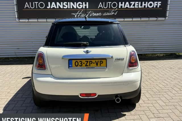 MINI Cooper (2008) thumbnail 3