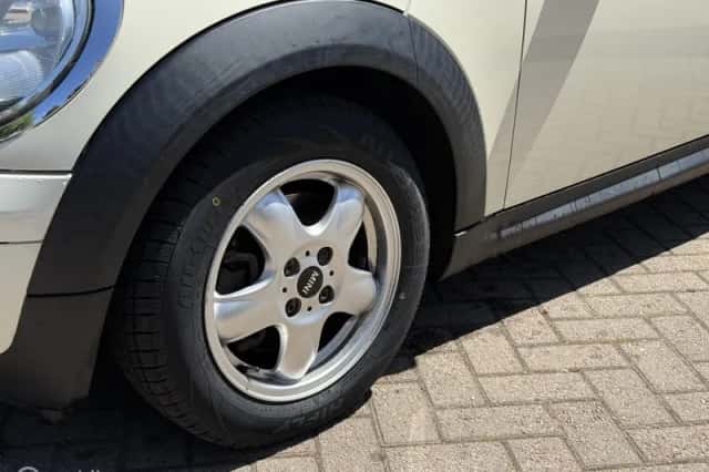 MINI Cooper (2008) thumbnail 6