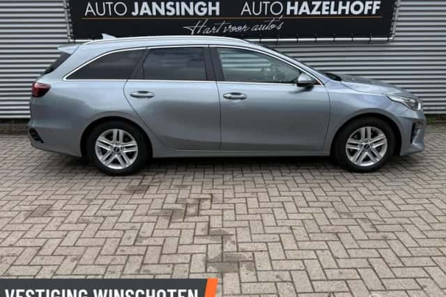 Kia Ceed Sportswagon (2019) thumbnail 4