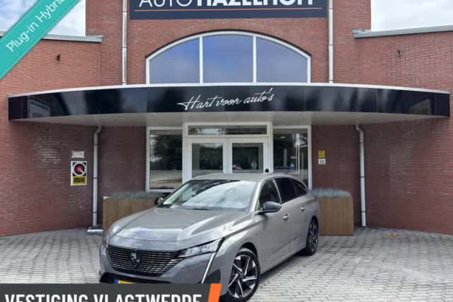 Peugeot 308 (2024) thumbnail 1