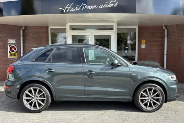 Audi Q3 (2017) thumbnail 4
