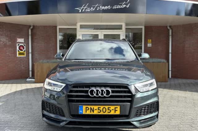 Audi Q3 (2017) thumbnail 5