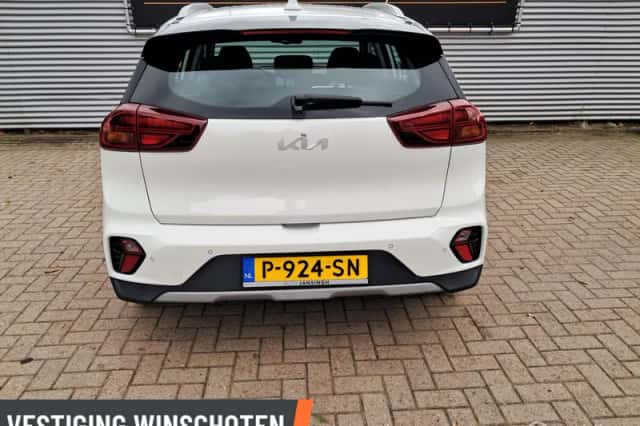 Kia Niro (2022) thumbnail 3