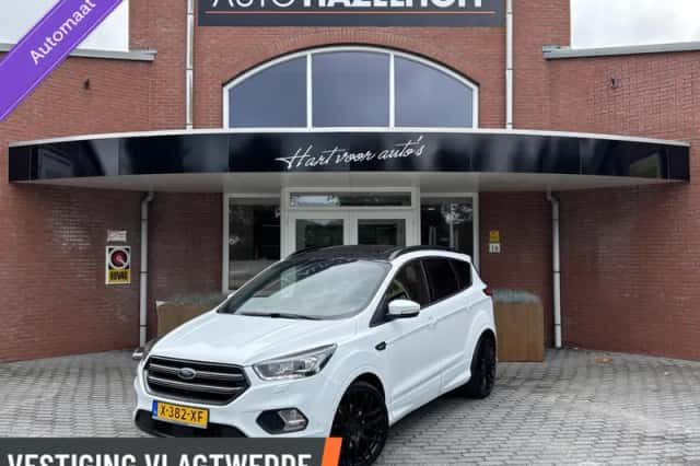 Ford Kuga (2018) thumbnail 1