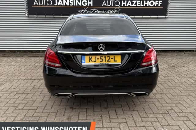 Mercedes-Benz C-Klasse (2015) thumbnail 3