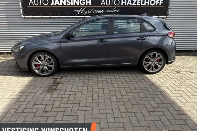 Hyundai i30 (2019) thumbnail 2