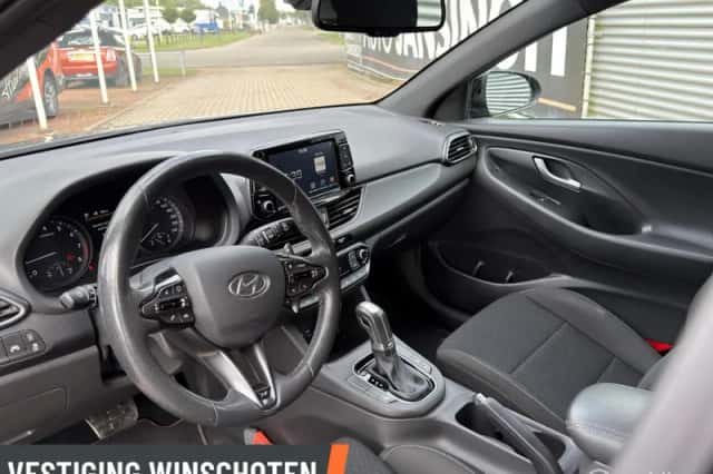 Hyundai i30 (2019) thumbnail 6