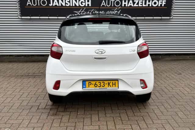 Hyundai i10 (2022) thumbnail 3