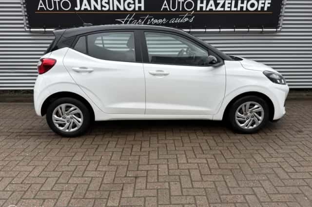Hyundai i10 (2022) thumbnail 4