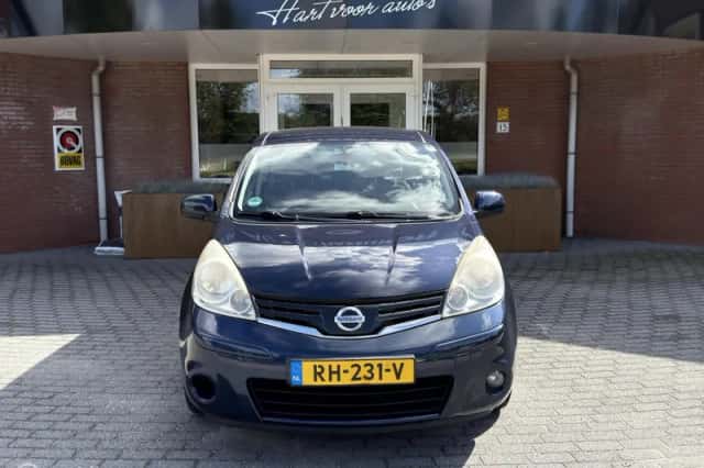 Nissan Note (2010) thumbnail 5