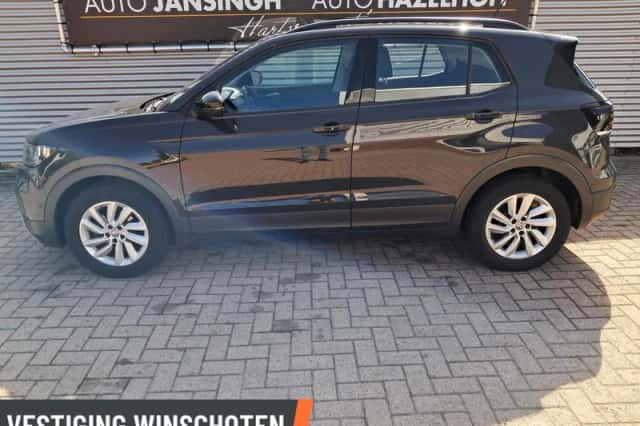 Volkswagen T-Cross (2019) thumbnail 2
