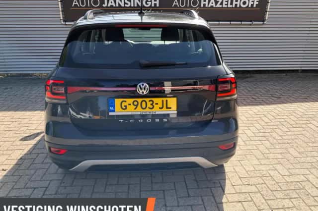 Volkswagen T-Cross (2019) thumbnail 3