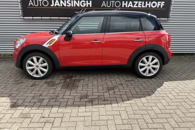 MINI Countryman (2012) thumbnail 2