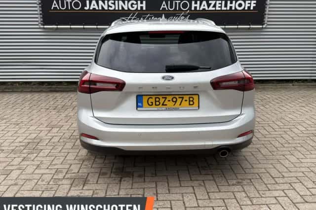 Ford Focus (2024) thumbnail 3