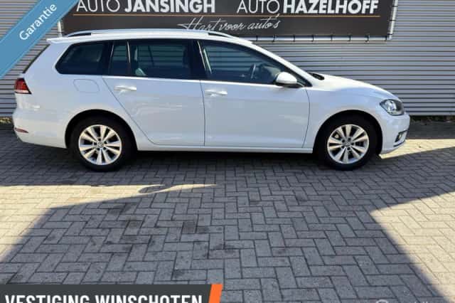 Volkswagen Golf (2020) thumbnail 4