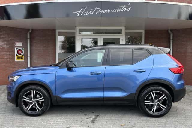 Volvo XC40 (2020) thumbnail 2