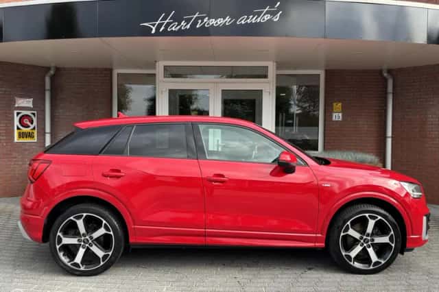 Audi Q2 (2017) thumbnail 4
