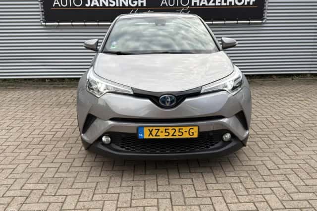 Toyota C-HR (2019) thumbnail 5