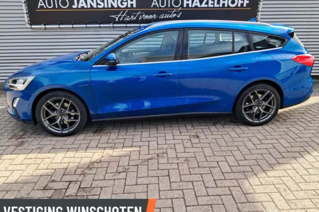 Ford Focus (2019) thumbnail 2