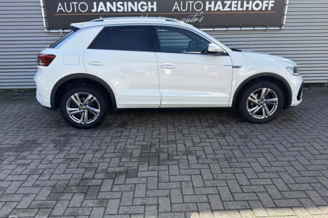 Volkswagen T-Roc (2022) thumbnail 4