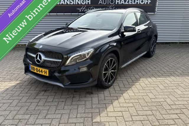 Mercedes-Benz GLA-Klasse (2015) thumbnail 1