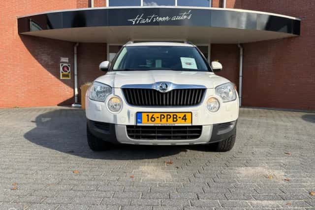 Škoda Yeti (2011) thumbnail 2