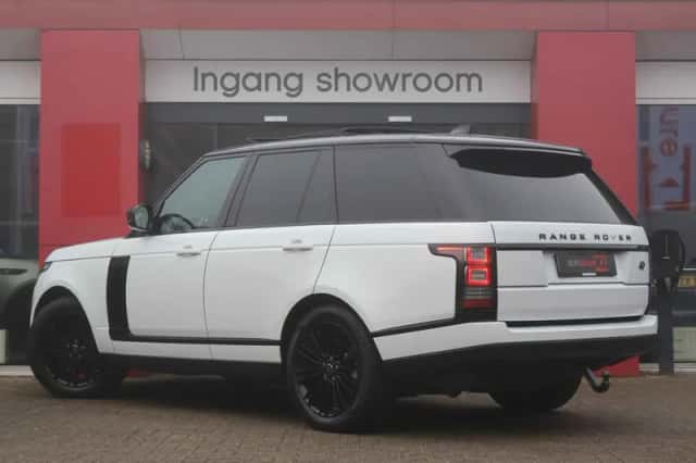 Land Rover Range Rover (2017) thumbnail 3