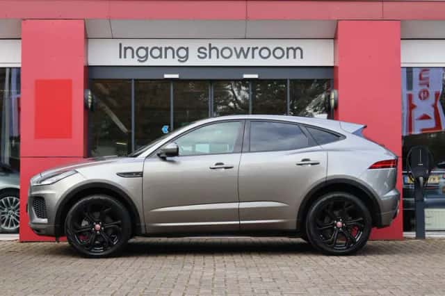 Jaguar E-Pace (2019) thumbnail 2