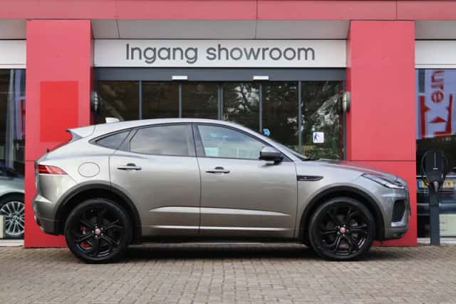 Jaguar E-Pace (2019) thumbnail 4