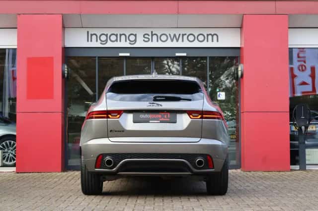 Jaguar E-Pace (2019) thumbnail 6