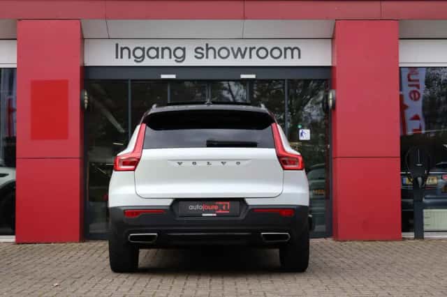 Volvo XC40 (2020) thumbnail 4