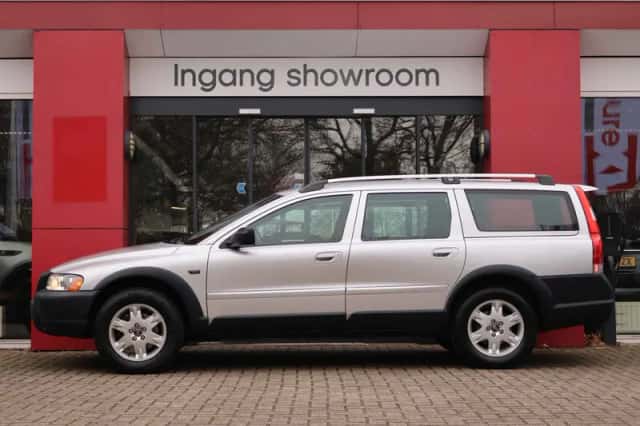 Volvo XC70 (2005) thumbnail 2