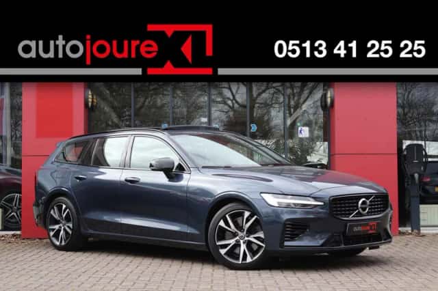 Volvo V60 (2022) thumbnail 1