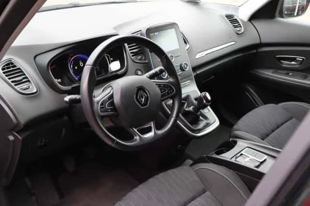 Renault Scénic (2018) thumbnail 3