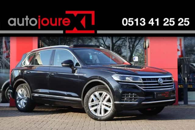 Volkswagen Touareg (2019) thumbnail 1