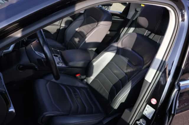 Volkswagen Touareg (2019) thumbnail 6