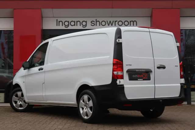 Mercedes-Benz Vito (2019) thumbnail 2