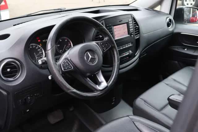 Mercedes-Benz Vito (2019) thumbnail 3