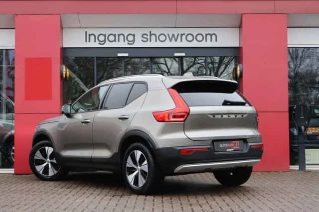 Volvo XC40 (2020) thumbnail 2