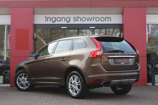 Volvo XC60 (2014) thumbnail 4