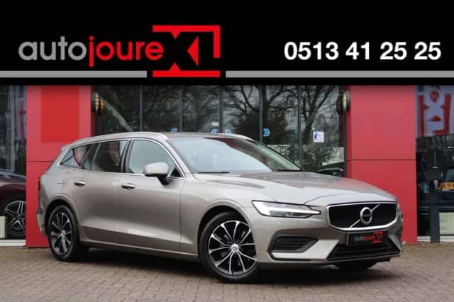 Volvo V60 (2020) thumbnail 1